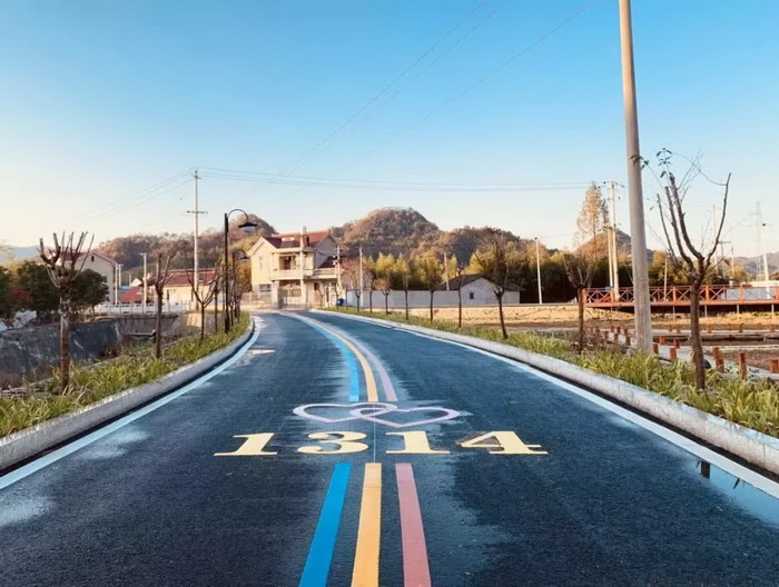 彩虹道路標(biāo)識(shí)